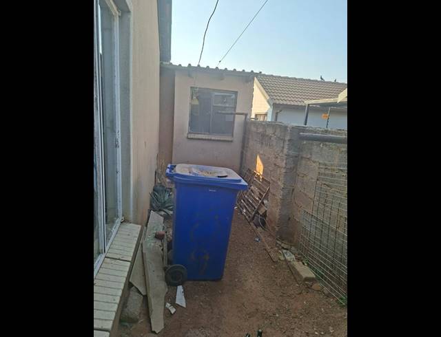 2 BEDROOM HOUSE FOR SALE IN MAHUBE VALLEY